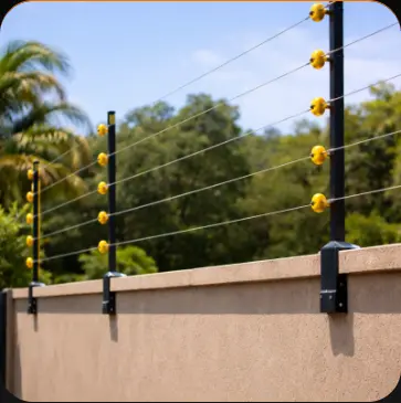 Cerca elétrica convencional instalada em muro